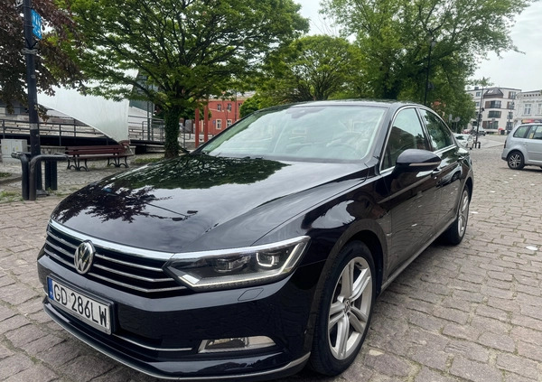 Volkswagen Passat cena 78500 przebieg: 179000, rok produkcji 2016 z Kwidzyn małe 781